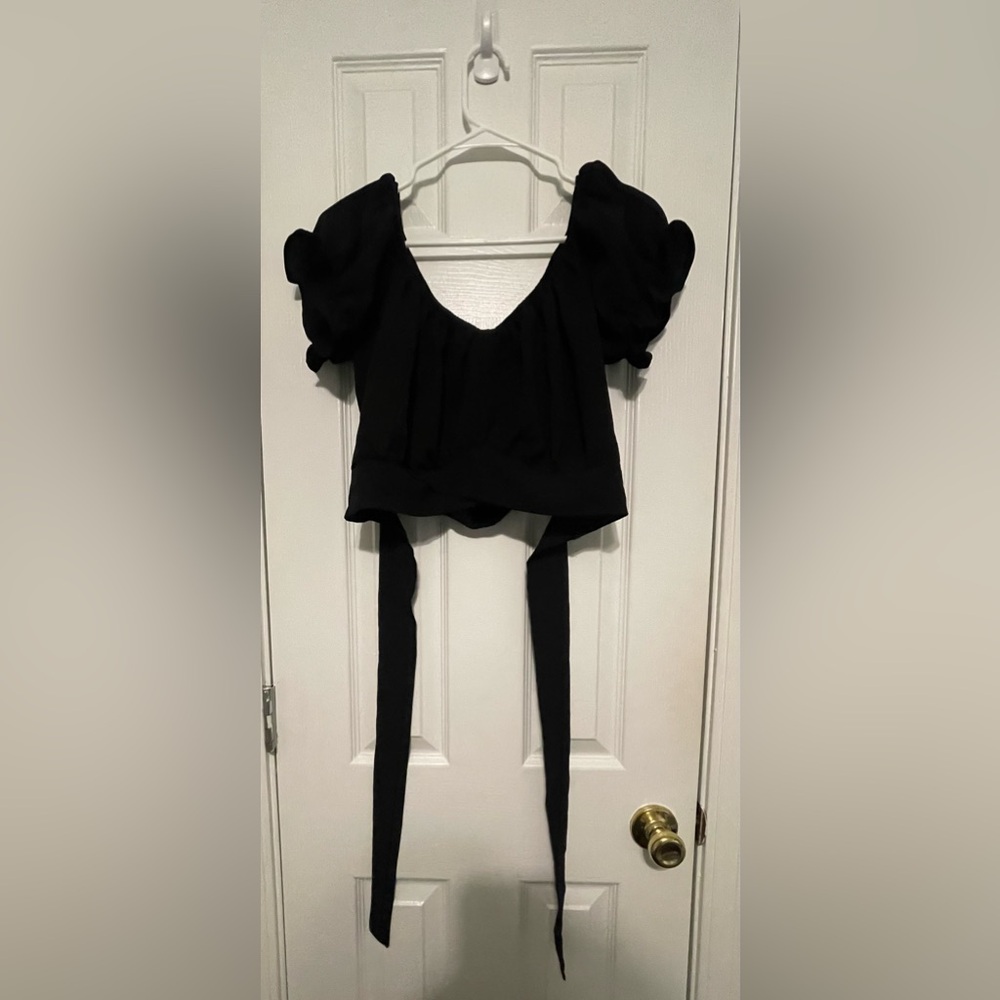 Plus Size “Tie-Up” Off the Shoulders Crop Top